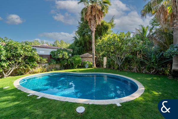 Exclusive | Pool | Large Private Plot | 4BR